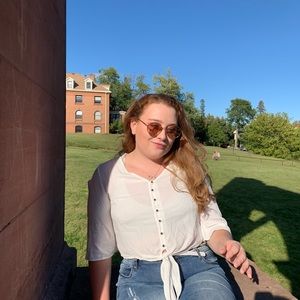 Meet your Posher, Emma